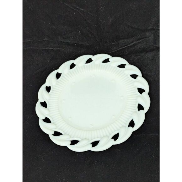 Fostoria Wistar Betsy Ross Milk Glass Salad Plate - Picture 1 of 6